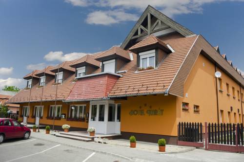 Komárom Ungarn Reservierung Booking.com