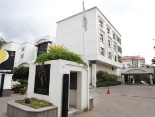 Хайдарабад Индия бронирование agoda.com