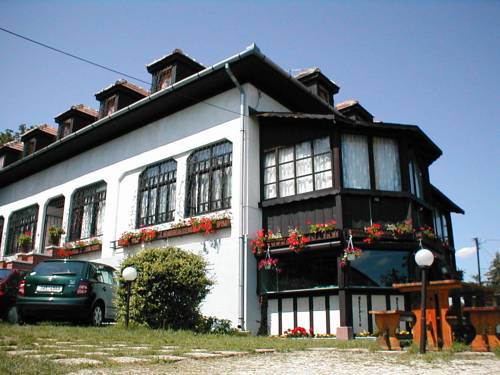 Balatonalmádi Hongrie reservation booking.com