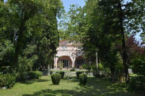 Киринтос Греция бронирование booking.com