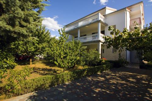 Njivice Croatie reservation booking.com