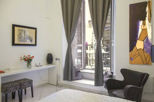 Naples Italie reservation booking.com