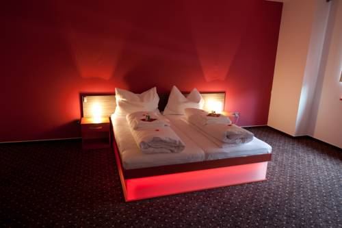 Злин Чехия бронирование booking.com