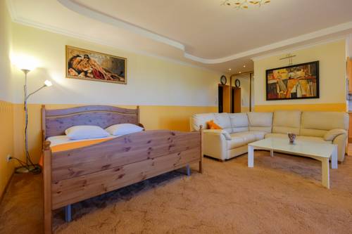 Tomsk Russie reservation booking.com