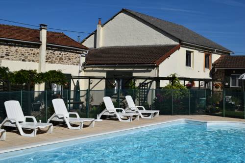 Le Dorat France reservation booking.com