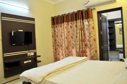 Агра Индия бронирование booking.com