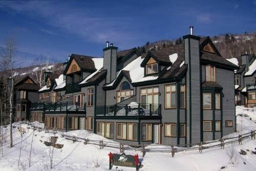 Mont-Tremblant (Québec) Canada reservation booking.com