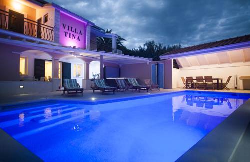 Duce Croatie reservation booking.com