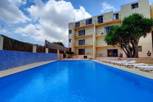 Saint Julians Malte reservation booking.com