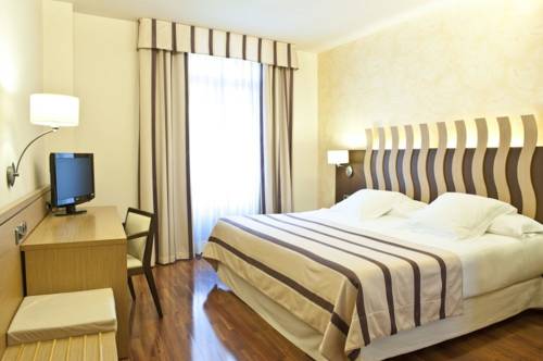フィゲラス スペイン 予約 Figueres booking.com