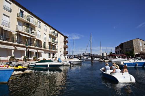 ポールグリモー フランス 予約 Port Grimaud booking.com