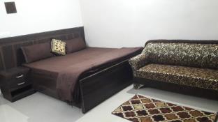 Vrindavan India hotel reservation