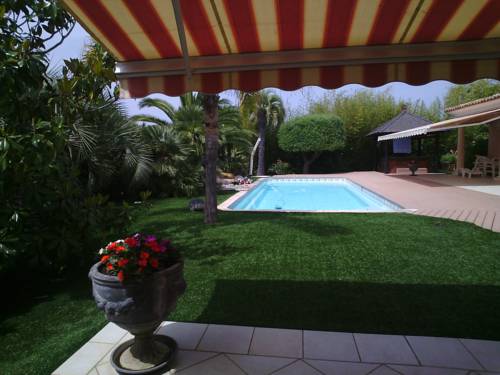 Fréjus France reservation booking.com