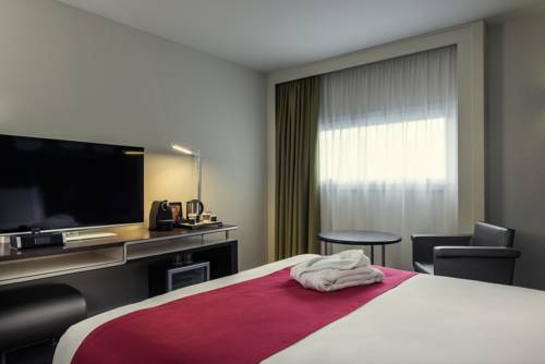 Ренн Франция бронирование booking.com