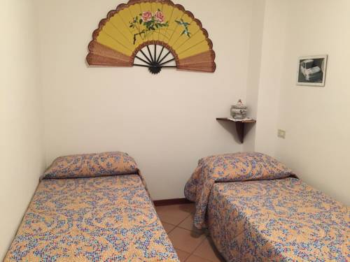 Civenna Италия бронирование booking.com