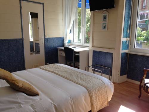 Dinard France reservation booking.com