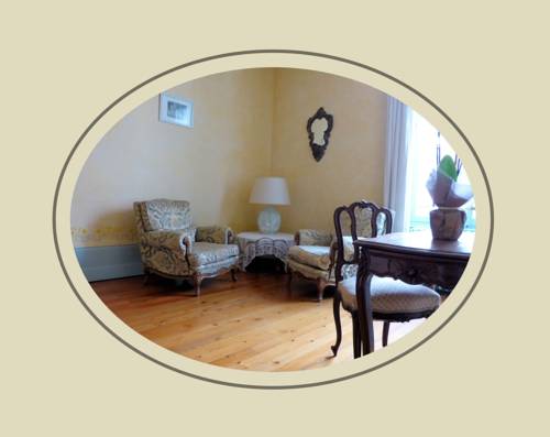 Salles Arbuissonnas Франция бронирование booking.com