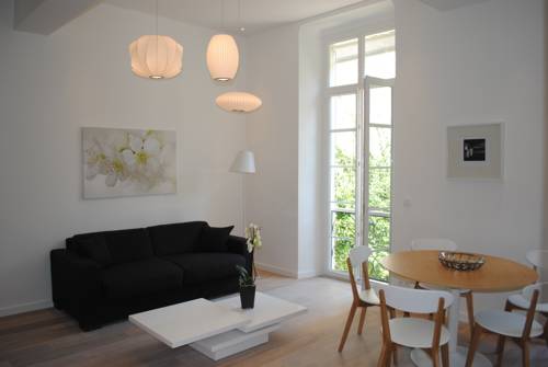 Nice France reservation booking.com