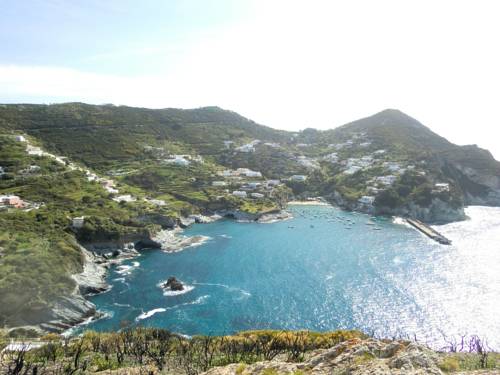 ポンツァ イタリア 予約 Ponza booking.com